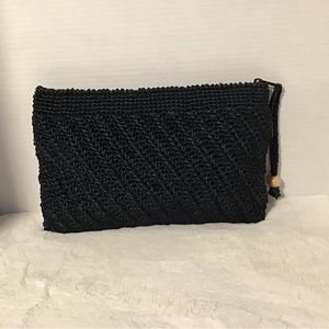 Large straw wristlet purse